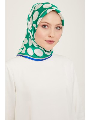 Armine Yeşil - Beyaz Puantiye Desen Sura Ipek Eşarp 9156 - 86