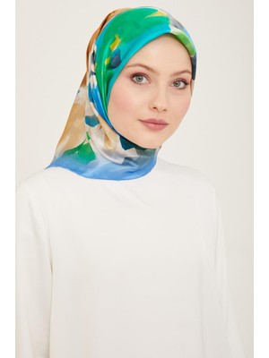 Armine Mavi Batik Çiçek Desenli Sura Ipek Eşarp 9103 - 83