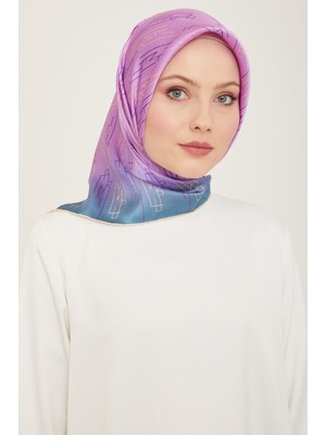 Armine Lila Yazı Desen Sura Ipek Eşarp 9142 - 82