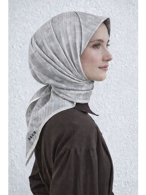 Aker Jakarlı Sura Ipek Eşarp 7208404 - 311 SYR53000 Gri Çizgi Armür Desen