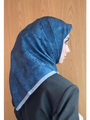 Aker  Ipek Jakarlı Sura Eşarp Ist 7208407 - 424 Lacivert - Füme  Çiçek Desen