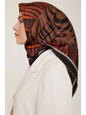 Armine Nostalji Tivil Ipek Eşarp Ist 8837-01 Kahverengi-Siyah Geometrik Desen