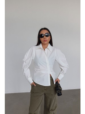 Özge Özgenç Beli Büzgülü Altı Oval Kesim Gömlek