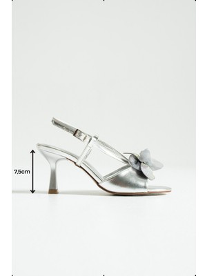 Kadın Aksesuralı Topuklu Sandalet Noa - Gümüş