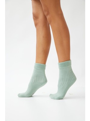 Kadın Yeşil Renkli Havlu Soket Çorap