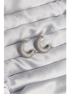 İsmiyle Al Pirinç Gümüş Renk Zirkon Taşlı Yarım Halka Küpe