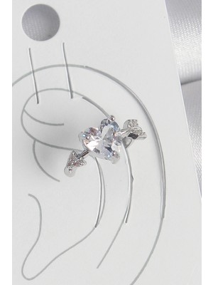 İsmiyle Al Pirinç Gümüş Renk Zirkon Taşlı Yıldız Model Kadın Kıkırdak Küpe