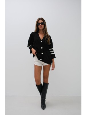 Indispensablely Sırt Baskılı Ajurlu Hırka