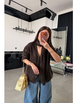 Özge Özgenç Kendinden Şallı Hırka