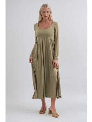 Lijuri Derin Yakalı ve Yırtmaçlı Modal Kumaş Elbise 2033