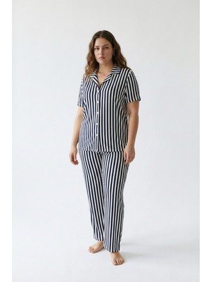 Şuranur Kadın Milan Kumaş Önü Düğmeli Mevsimlik Kısa Kol Pijama Takımı