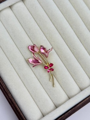 Luseda İthal Pembe Çiçek Broş