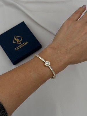 Luseda İnci Detaylı Zirkon Taşlı Ayarlanabilir Vip Bileklik