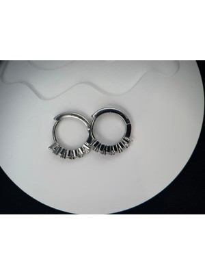 Luseda Taş Detaylı Gümüş Renk Kararmaz Çelik Halka Küpe