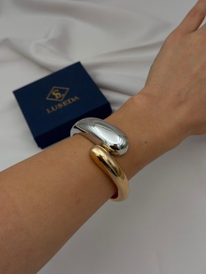 Luseda İki Renk Organik Form Kelepçe Bileklik