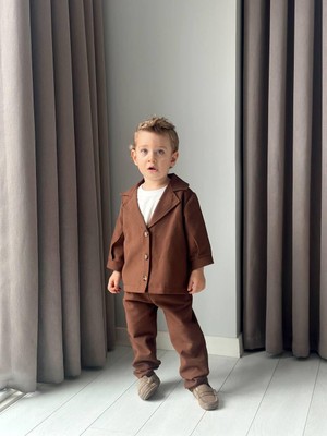 Yiğit Butik Erkek Çocuk Mevsimlik Kahve Takım – Gömlek Ceket & Pantolon