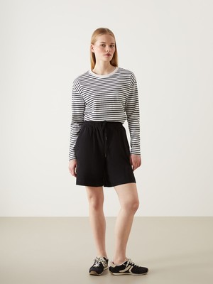 Lc Waikiki Yeni Sezon Kadın Beli Lastikli Düz Şort