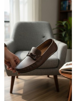 Enoch Hakiki Deri Kahverengi Dokulu Deri Bağcık Detaylı Erkek Comfort Loafer