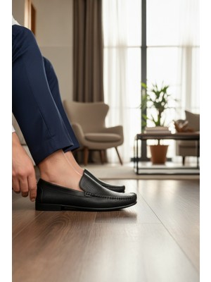 Enoch Hakiki Deri Siyah Lazer Kesim Detaylı Bağcıksız Erkek Loafer