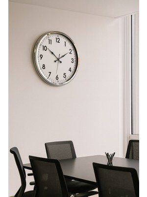 NW NessiWorld Sade ve Şık Krom 52 cm Metal Dekoratif Duvar Saati