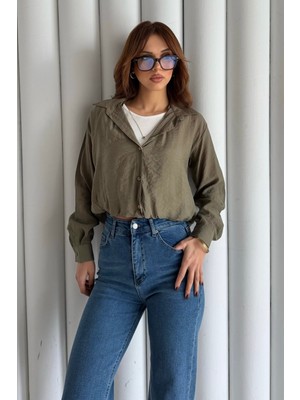 Bejna Kadın Basic Body Detaylı Kolyeli Gömlek
