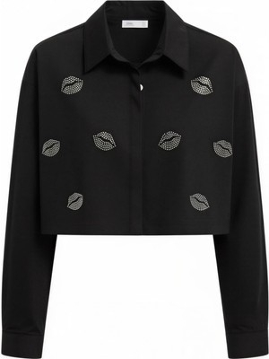 Miss Poem Kadın Siyah Taşlı Dudak Detaylı Crop Uzun Kol Gömlek