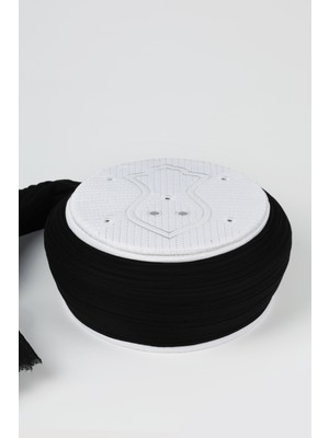 Sarıkhane Namaz Sarığı - Siyah Kumaş - Beyaz Takke - Yuvarlak Sarım - Nâli Şerif - 5 Metre (Züabeli)