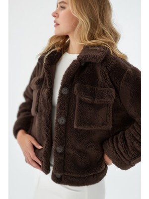 Modeva Global Kadın Kahverengi Düğmeli Çift Cepli Tedy Comfort ve Şik Peluş Mont