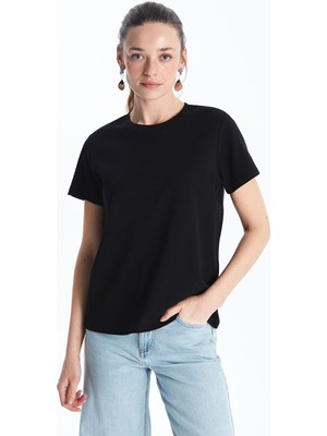 Lc Waikiki Yeni Sezon Bisiklet Yaka Kadın Tişört