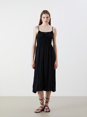 Lc Waikiki Yeni Sezon Bağlamalı Yaka Askılı Büzgülü Elbise