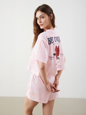 Lc Waikiki Yeni Sezon Bisiklet Yaka Baskılı Kadın Şortlu Pijama Takımı