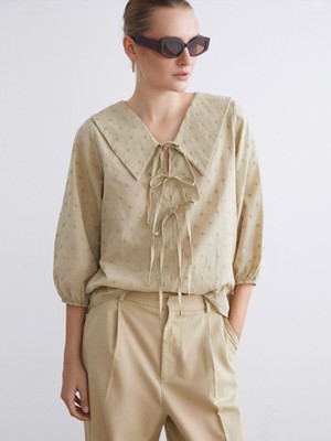 Lc Waikiki Yeni Sezon Bebe Yaka Nakışlı Fiyonklu Bluz