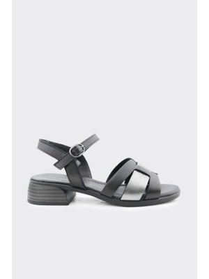 Derinet Hakiki Deri Bilekten Bantlı Kadın Sandalet