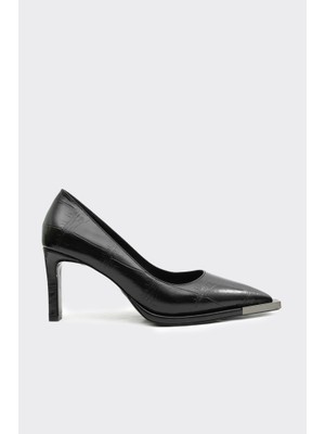 Derinet Burun Kısmı Aksesuarlı Kadın Stiletto