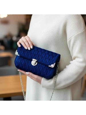 Bontexs Kadın Lacivert Örgü Desenli Zincir Askılı Omuz Çantası - Gümüş Kilit ve Köşe Detaylı