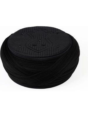 Sarıkhane Namaz Sarığı - Siyah Kumaş - Siyah Takke - Çapraz Sarım - Nâli Şerif - 7 Metre