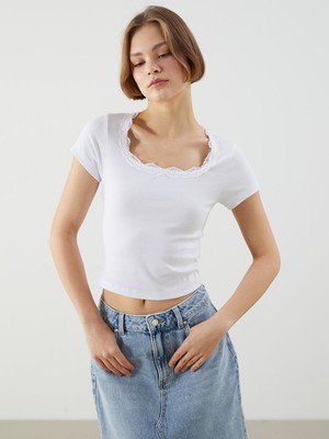 Lc Waikiki Yeni Sezon U Yaka Dantel Detaylı Crop