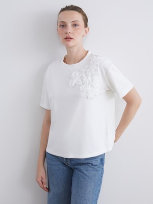 Lc Waikiki Yeni Sezon Bisiklet Yaka Gül Işlemeli Kadın Tişört