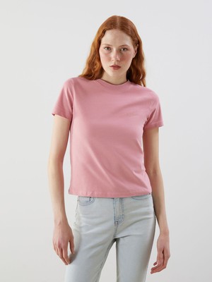 Lc Waikiki Yeni Sezon Bisiklet Yaka Nakışlı Kadın Tişört