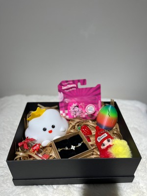 Sevgililer Günü Özel Pamuk Şeker Hediye Kutusu