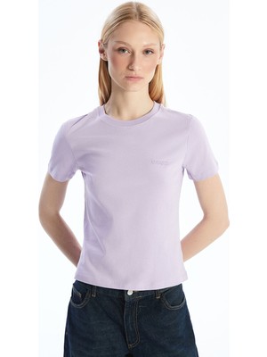 Lc Waikiki Yeni Sezon Bisiklet Yaka Nakışlı Kadın Tişört