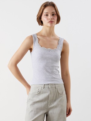 Lc Waikiki Yeni Sezon U Yaka Dantel Detaylı Kadın Atlet