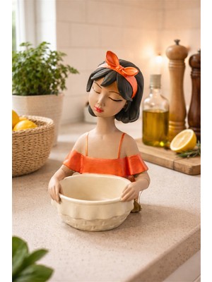 BRANDSMITHS El Yapımı Seramik Kız Figürlü Kase – Soft Coral Bow