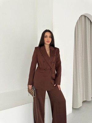 Vuntal Sırt Detaylı Saten Lazer Takım Elbise