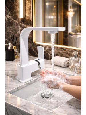 Beyaz Kare Lavabo Bataryası