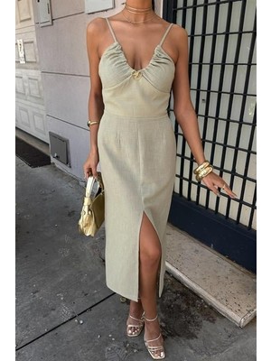 Adisia Göğsü Aksesuarlı Önü Yırtmaçlı Elbise 2899