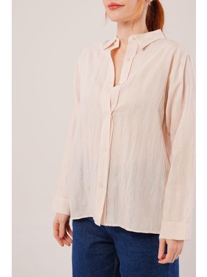 Adisia Düğmeli ve Çizgi Detaylı Krem Gömlek