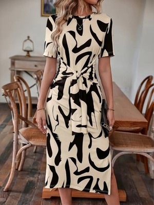 Adisia Kadın Kısa Kollu Bisiklet Yaka Desenli Belden Bağlamalı Yandan Yırtmaçlı Süprem Elbise