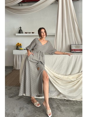 Adisia V Yaka Bel Boncuk Bağlamalı Müslin Elbise Yırtmaç Detaylı - Gri