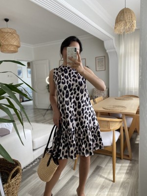 Adisia Kadın Kolsuz Sırttan Bağlamalı Fırfırlı Leopar Desenli Süprem Elbise